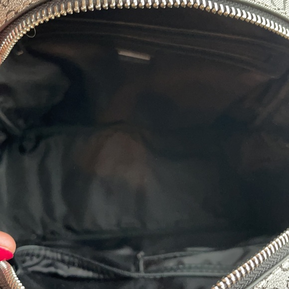 NWT Guess backpack - Picture 6 of 7